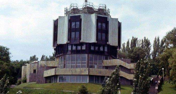 В Днепре за 1,5 миллиона долларов продают легендарный “Маяк”: подробности