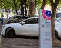 Парковки в Днепре не бесплатные: городской совет ответил на решение суда