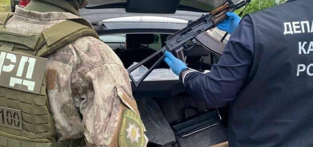 В Днепре задержали банду торговцев оружием из”ДНР”: подробности