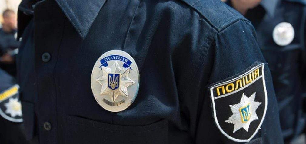 В центре Днепра пьяный подросток разрушил новую аллею: подробности