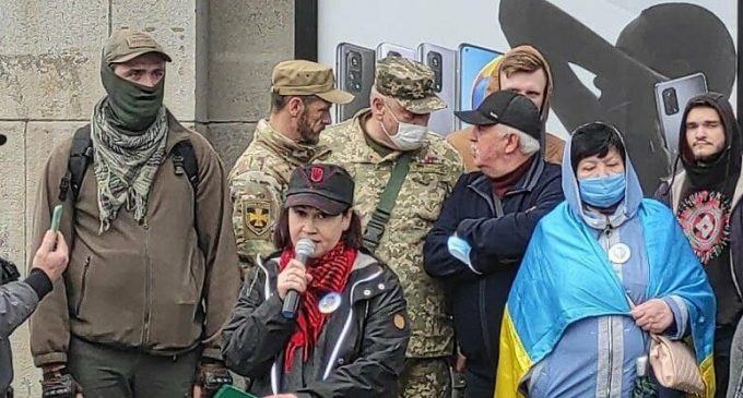 В Днепре требовали возврата льготного проезда и уважения к военным, – ФОТО