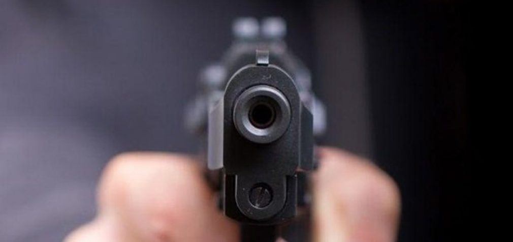 В Днепре возле ночного клуба “РИО” обстреляли автомобиль
