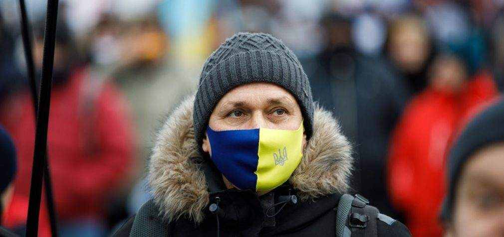 Карантин в Україні продовжують посилювати. Хто в “червоній” зоні