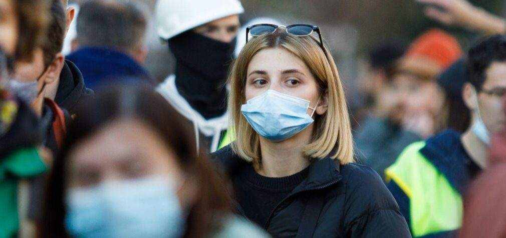 COVID в Україні: 17 430 нових заражень та більше 300 смертей за добу
