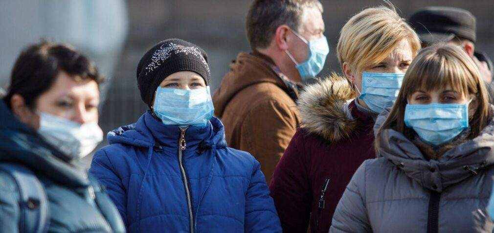 Не тільки у приміщеннях: Київ у “червоній” зоні посилить масковий режим