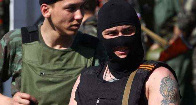Співали пісні, слухали музику: ОБСЄ розповіла, як окупанти блокували готель у Донецьку