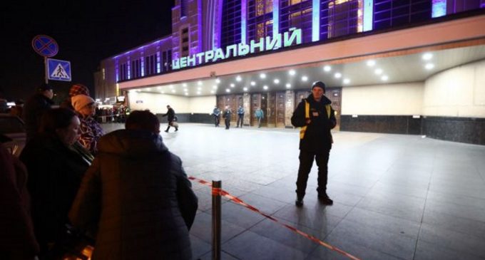 У Києві евакуювали три залізничні вокзали: що відбувається