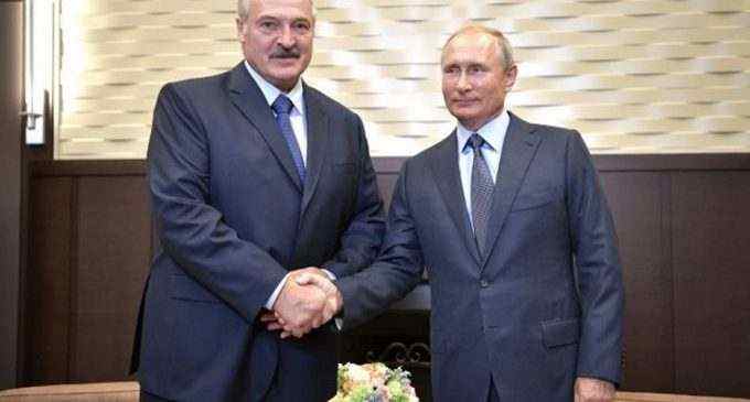 Лукашенко заявив, що хотів відвідати Крим разом з Путіним, але той його не взяв з собою