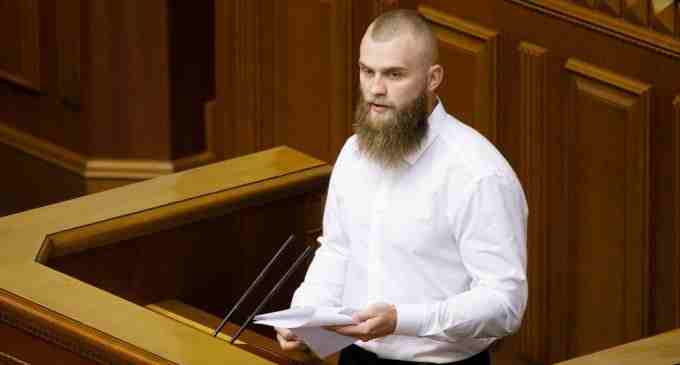 “Слуга народу” вирішила вигнати з фракції депутата: хто він