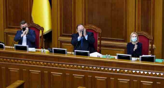 Закон про столицю та “коронавірусні” проекти. Рада сьогодні проведе два засідання: що розглянуть