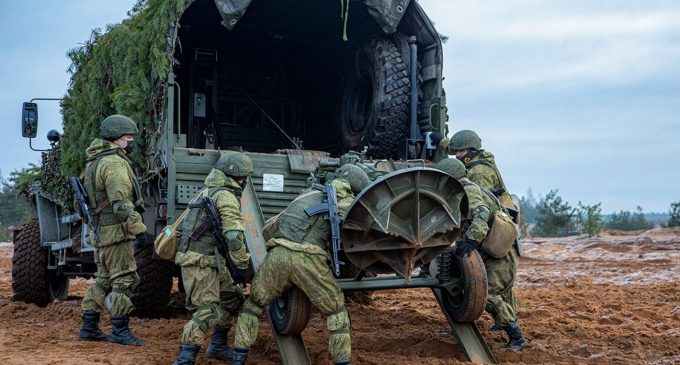 Бойовики на Донбасі стягують артилерію до передової, – розвідка