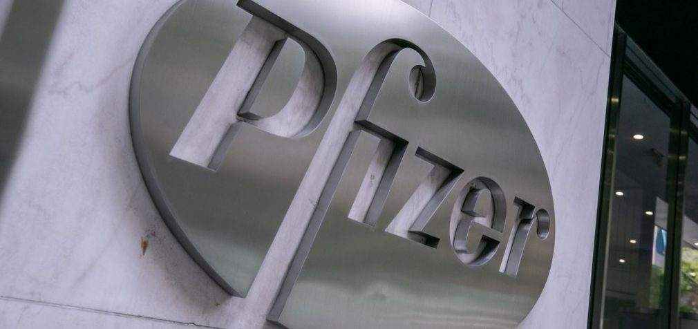Глава Pfizer висловився про фейки по вакцинах: “Це коштує мільйонів життів”