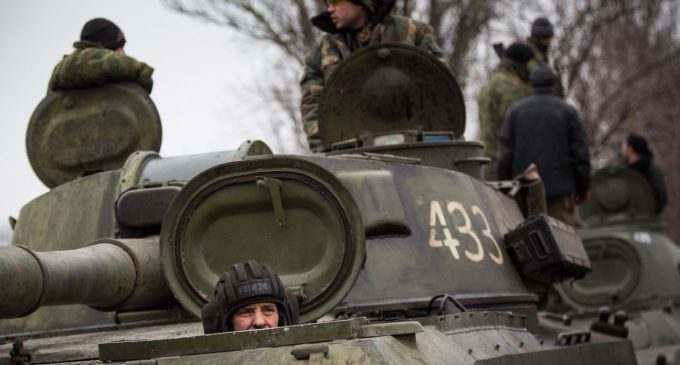 “Гради”, гаубиці і танки: бойовики розмістили десятки одиниць військової техніки на Донбасі
