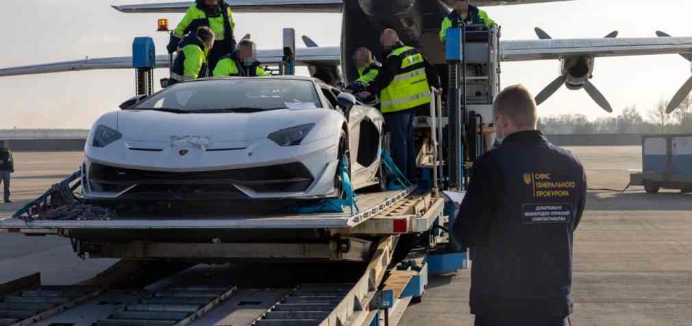 Lamborghini та Rolls-Royce: Україна передала Німеччини елітні авто міжнародних шахраїв