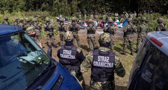 Білоруські силовики готують великий прорив мігрантів, – прикордонники Польщі