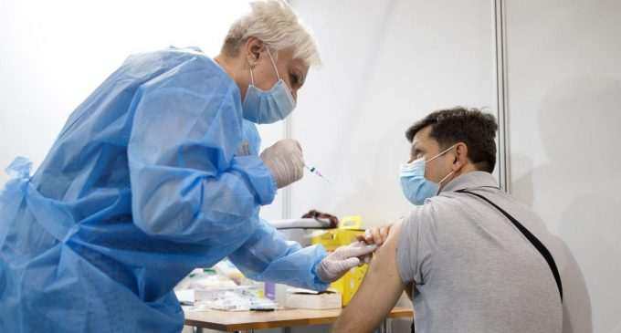 Ще 117 тисяч українців щепилися від COVID, а ревакцинацію пройшли 367, – МОЗ