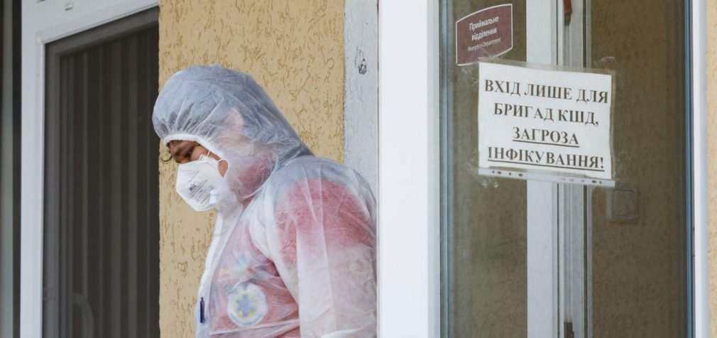 Кількість смертей від коронавірусу в Україні перевищила 95 тисяч