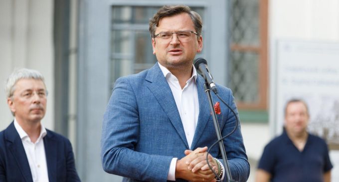 Кулеба про агресію РФ: якщо Захід похитнеться, ми все одно будемо захищати себе
