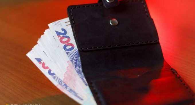 Цього року грошей не буде. “Ковідну” тисячу продовжать виплачувати весь 2022