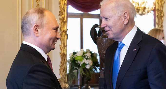 На прохання Росії. Байден завтра проведе переговори з Путіним