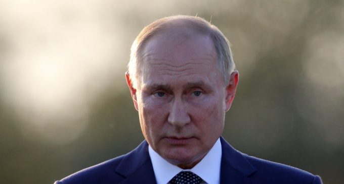 Столтенберг звернувся до Путіна: використайте свята для відведення військ від України