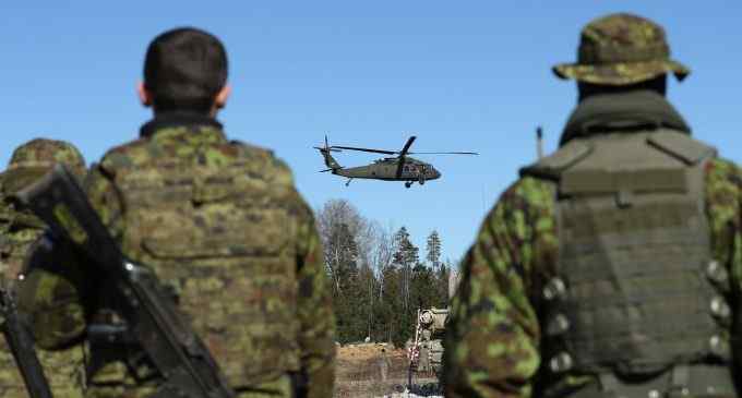 Естонія планує передати Україні ракети Javelin та гаубиці, однак є умова
