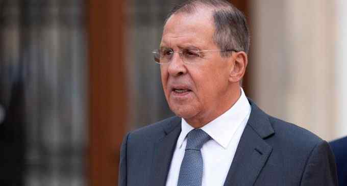 США хочуть влаштувати “маленьку війну” в Україні, щоб звинуватити Росію, – Лавров