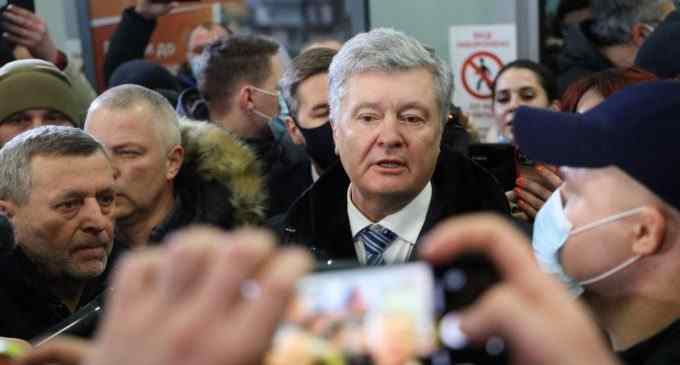 Справа Порошенка: суд оголосив перерву на невідомий термін
