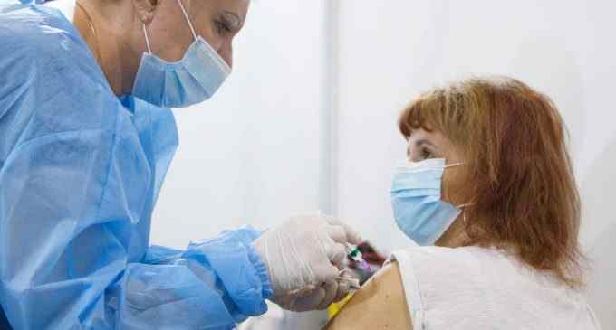 Лікарям будуть доплачувати за вакцинацію: за якої умови