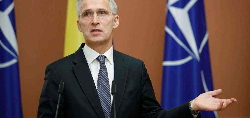 НАТО запропонувало Росії нові раунди переговорів щодо “гарантій безпеки”