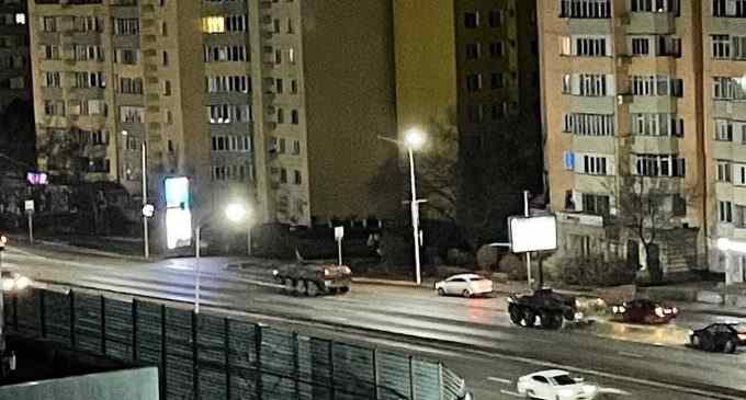 Місто закрите. В Алмати введено комендантську годину, прибула бронетехніка