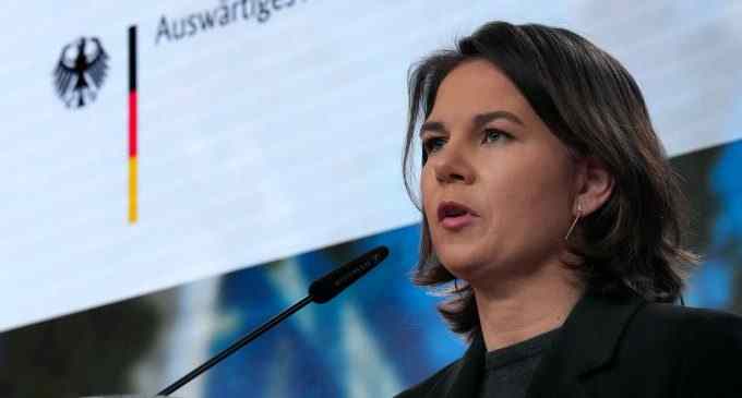 Не найдієвіше. Німеччина сумнівається у необхідності відключення Росії від SWIFT
