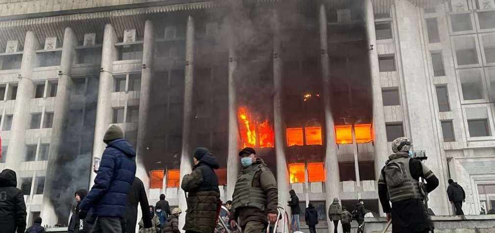 Від ціни на газ до вимог зміни влади: чому Казахстан протестує