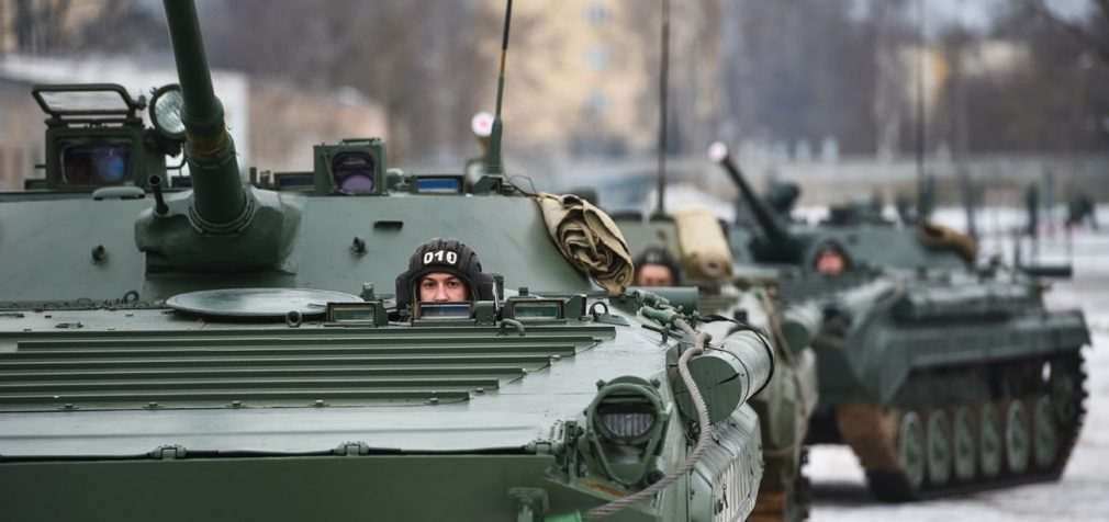 Російські танкові колони намагаються прорватися в Луганську область, йдуть бої