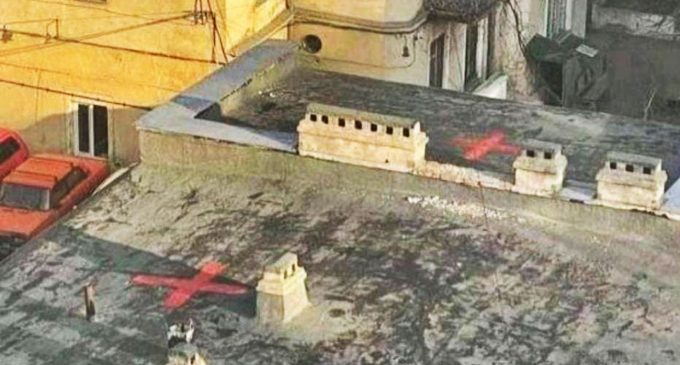 Мешканців багатоповерхівок закликають терміново перевірити дахи на наявність міток