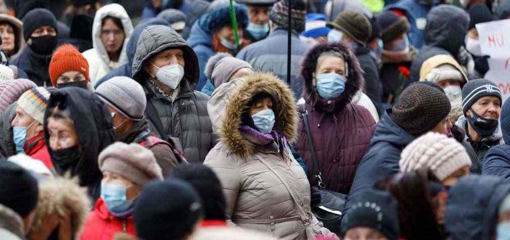 Ріст випадків. В Україні більше 34 тисяч нових заражень та 255 смертей за добу