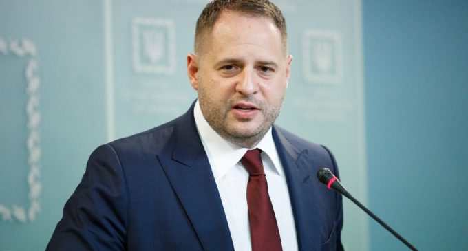 Нормандська зустріч радників триває вже сьому годину. Брифінг Єрмака перенесли