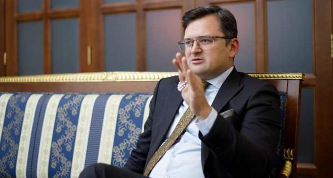 Пакет “важких для Росії” санкцій від ЄС вже готовий, – Кулеба