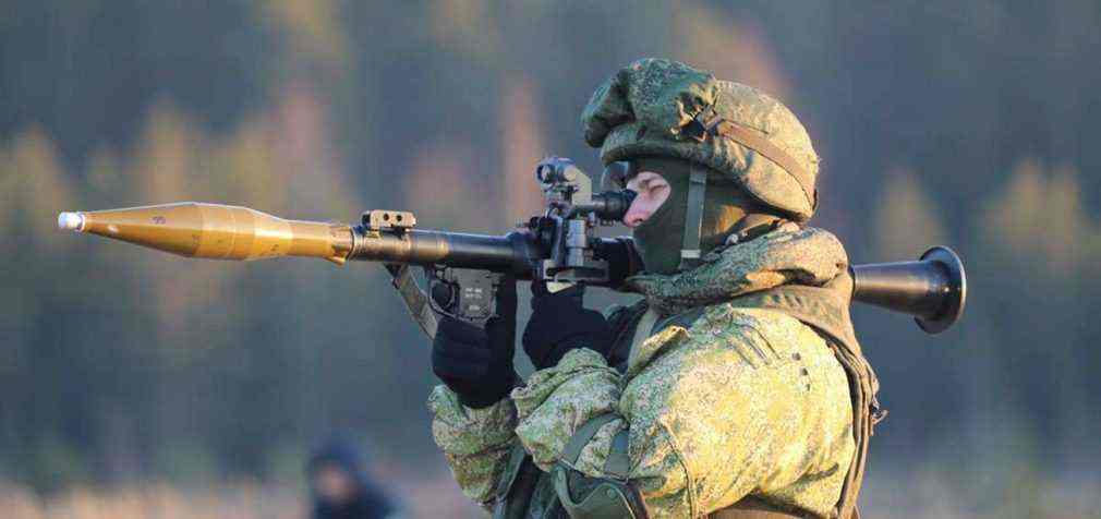 Бойовики на Донбасі обстріляли КПВВ, використовували безпілотники і заборонену зброю