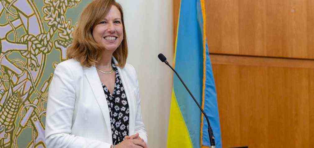 Посольство США про визнання “ЛДНР”: рішення Путіна буде зустрінуте рішучою відповіддю
