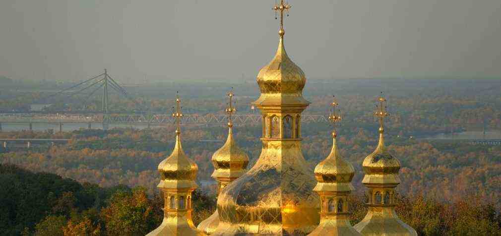 Росія визнала “ЛНР” та “ДНР”: як на це реагують церкви