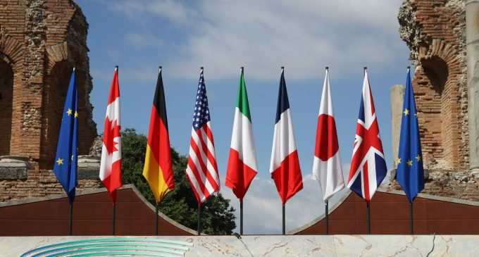 Пригрозили РФ санкціями та звинуватили у порушенні “Мінську”: в G7 зробили заяву