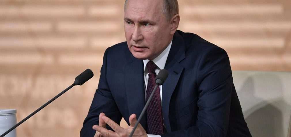 ЄС погодив персональні санкції проти Путіна і Лаврова. Без заборони на в’їзд
