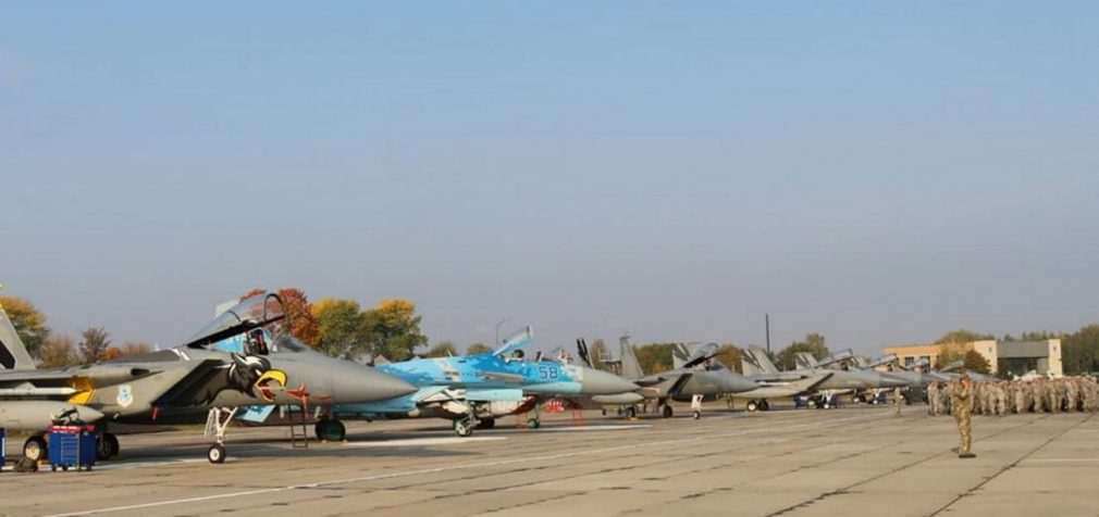 Російські війська завдали ракетного удару по аеродрому в Старокостянтинові