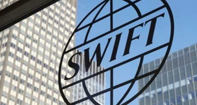 Росію відключають від SWIFT, – Кулеба