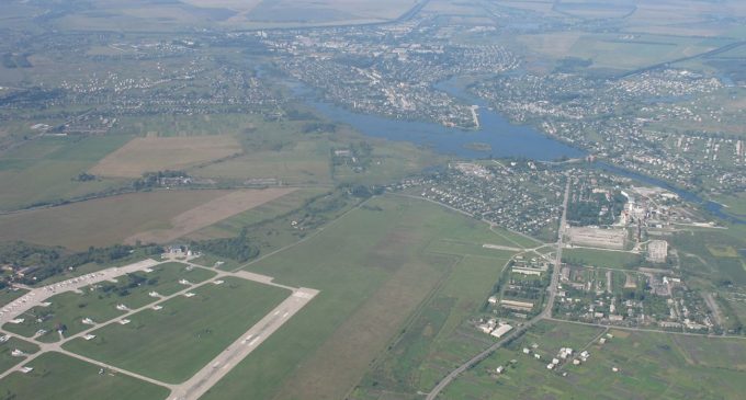 Окупанти завдали удару по аеродрому у Хмельницькій області