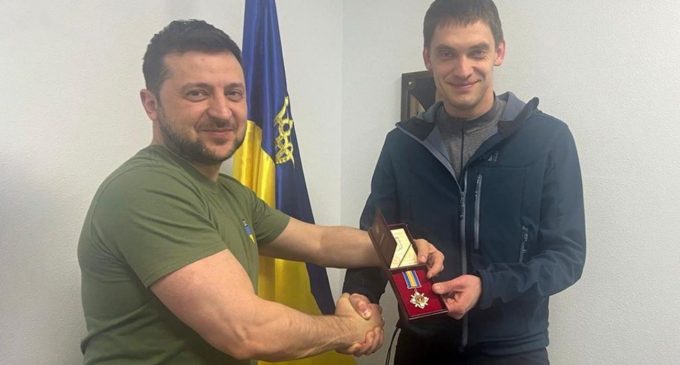 Звільнений з російського полону мер Мелітополя отримав орден