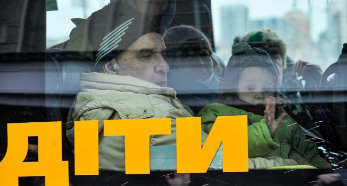 У Росії заявили про “режим тиші” для евакуації з Маріуполя в Запоріжжя