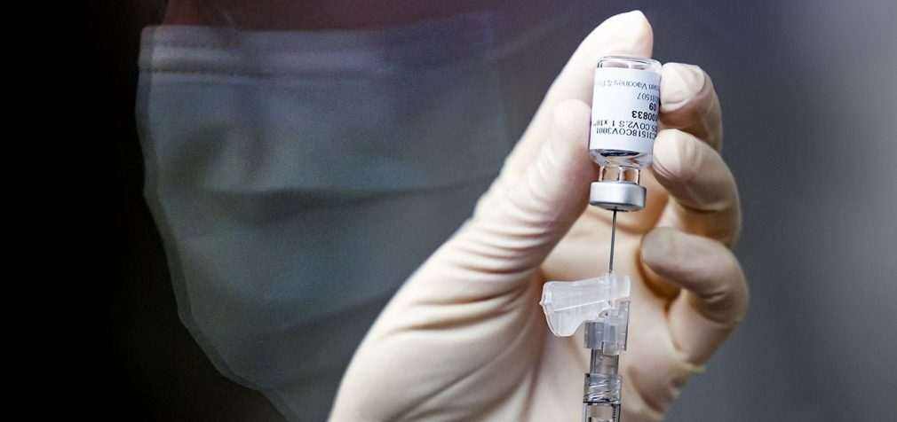 Вакцинація від COVID під час війни. З’явилася детальна інформація що робити