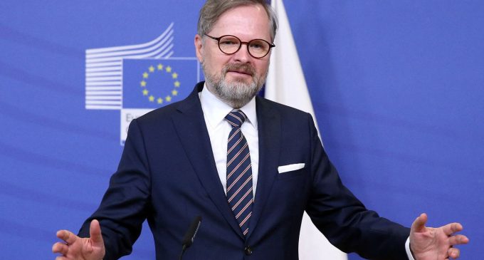 Чехія прийняла вже 270 000 українців, але не може більше, – прем’єр